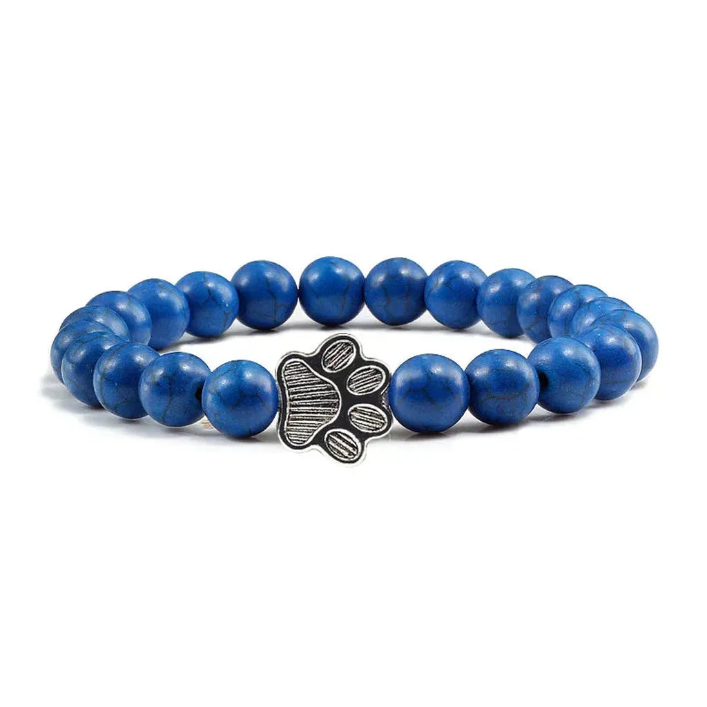 Armband mit pfotenförmigen Perlen aus Naturstein