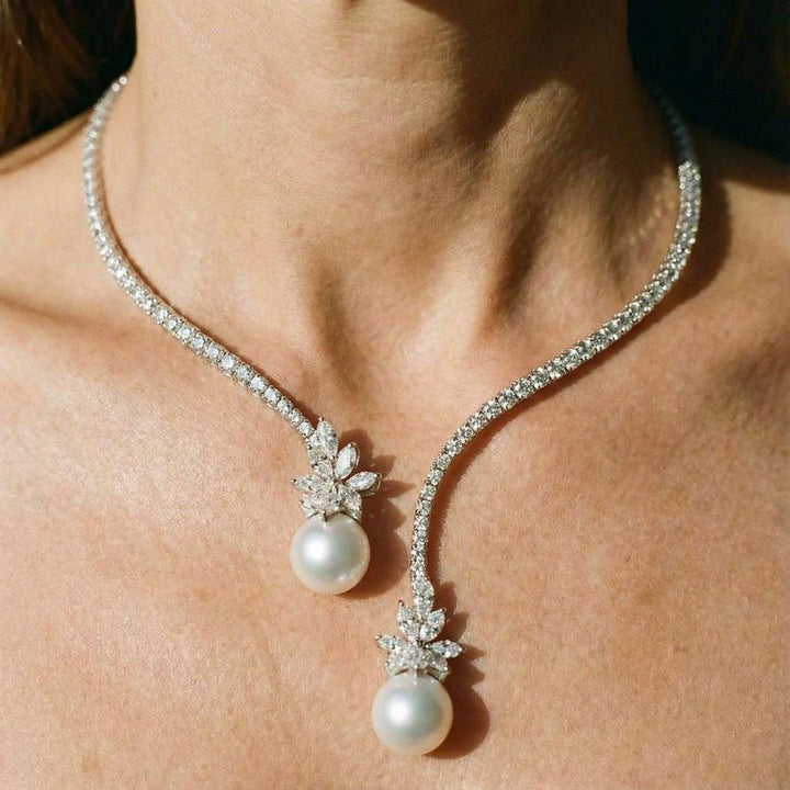 Elegante und strahlende Halskette aus Perlen in Weissgold