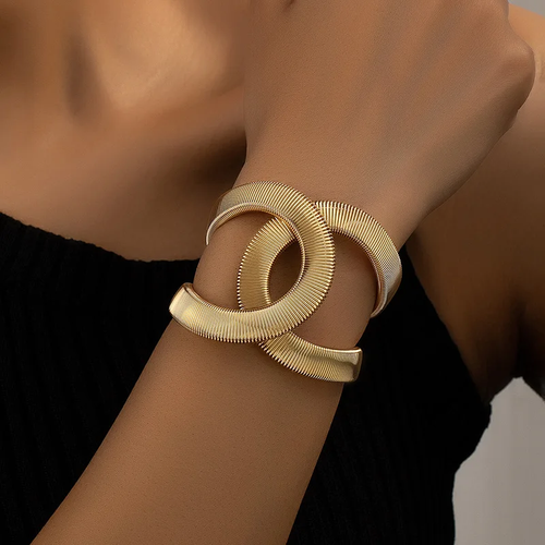 Elegantes doppelt goldenes Armband