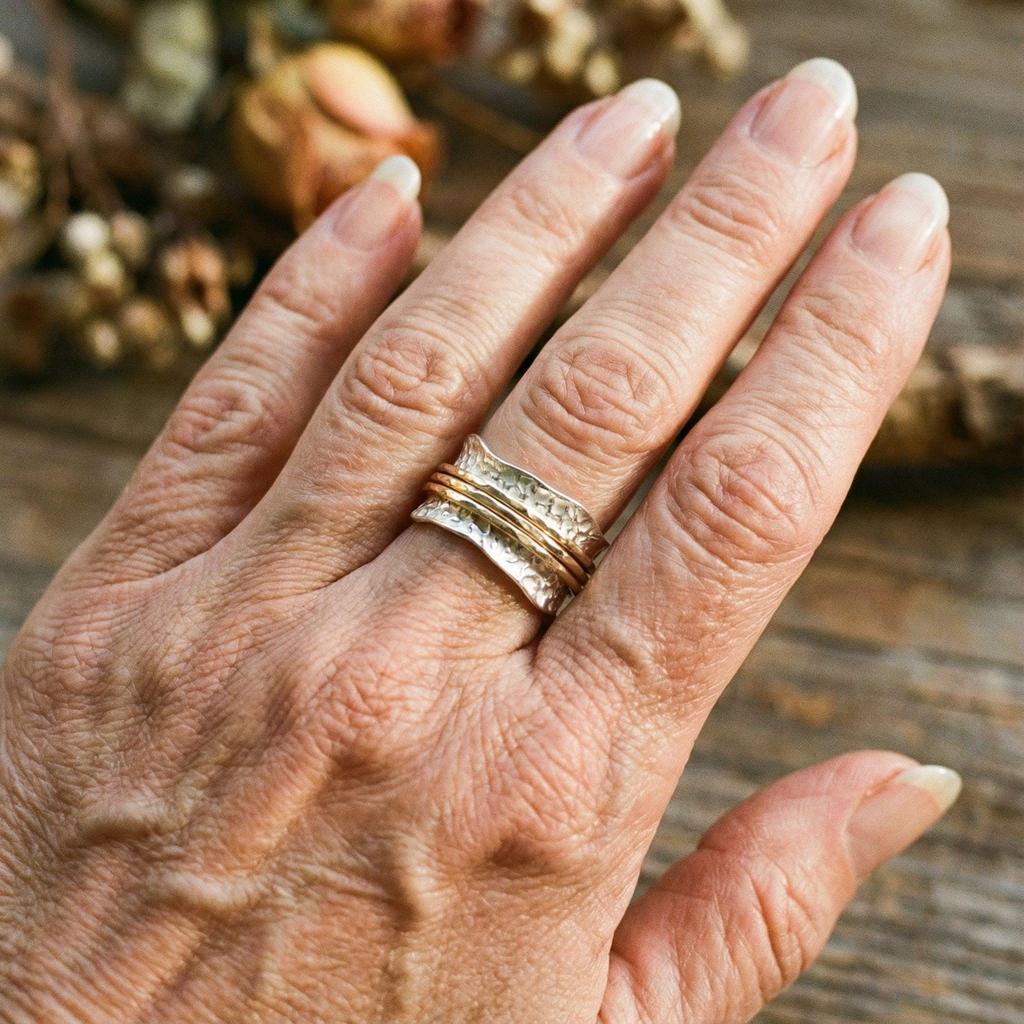 Feiner Vintage-Ring in Gold und Weissgold