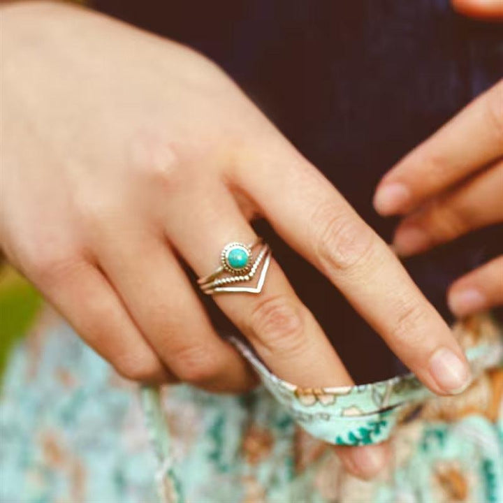 Goldring mit Türkisperlen