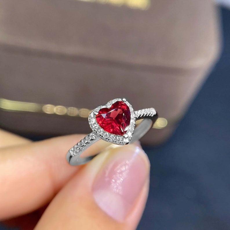 Delara Carmessia Ring | Weissgold