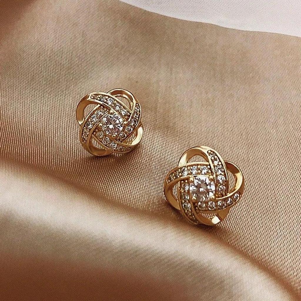 Ohrringe mit Brillant-Kugeln in Gold