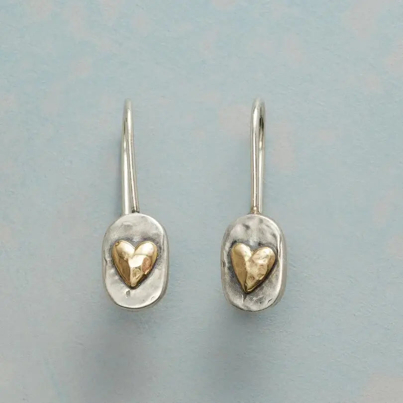 Retro Herzohrringe in Silber mit goldenen Details