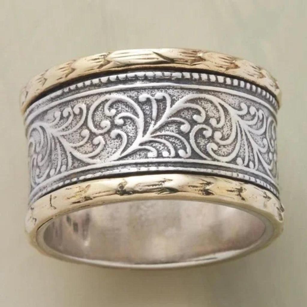 Retro-Ring in Gold und Weissgold