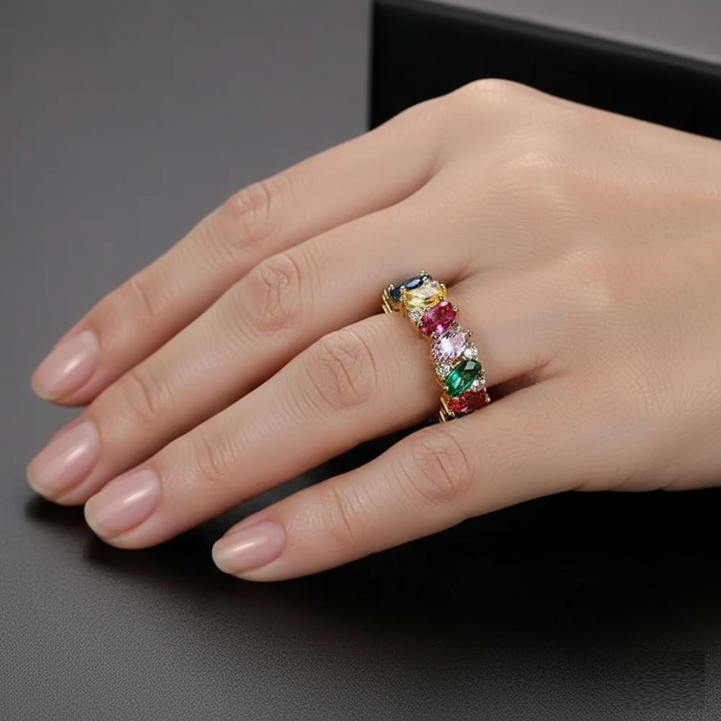 Retro-Ring mit mehrfarbigen Brillanten