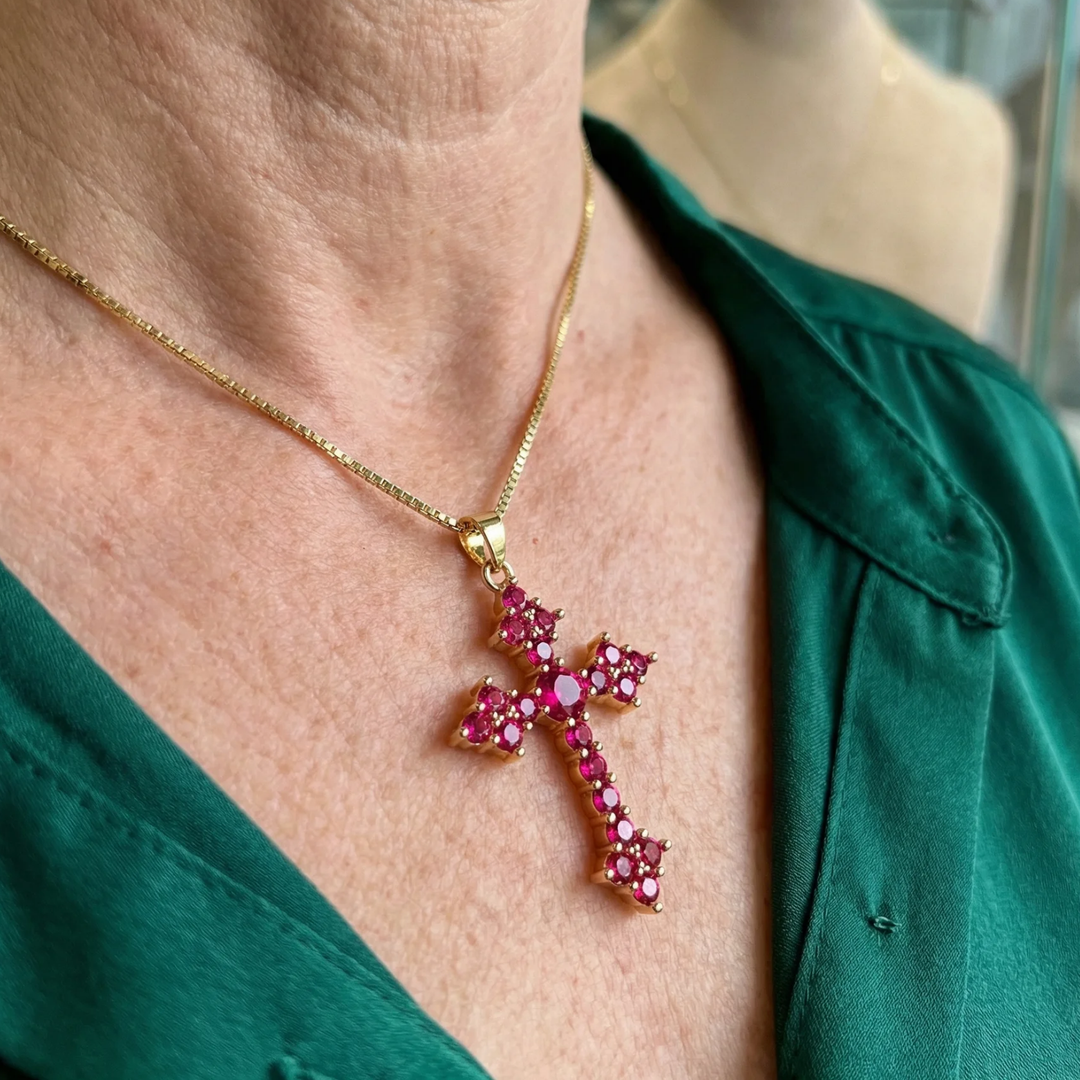 Rosa Cluster-Kreuz-Halskette