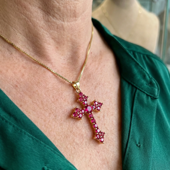 Rosa Cluster-Kreuz-Halskette