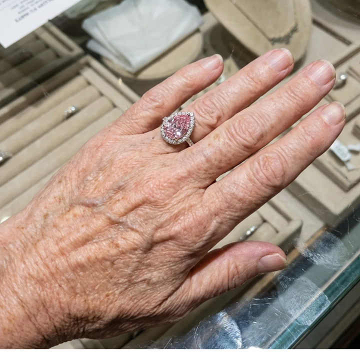 Tränenförmiger Rosa-Saphir-Ring