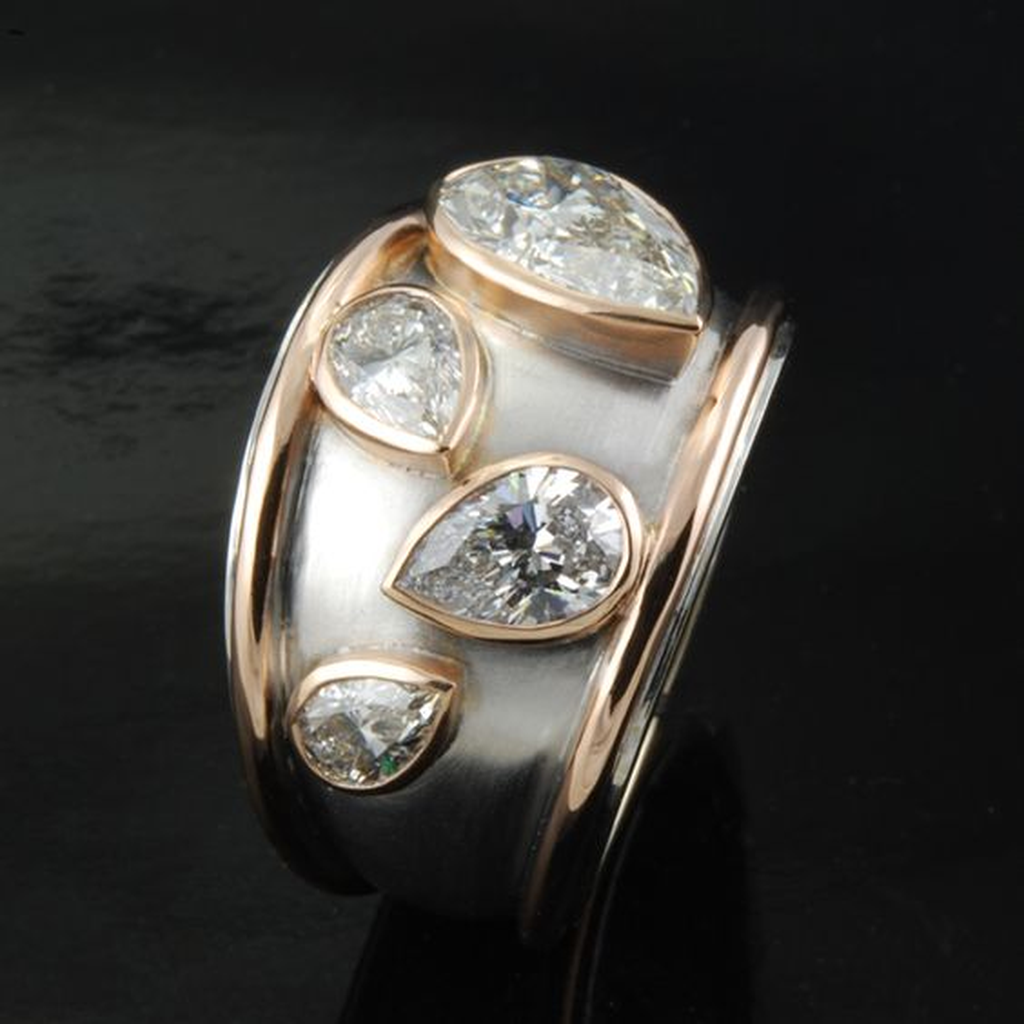 Vergoldeter Vintage-Ring mit Brillantbesatz