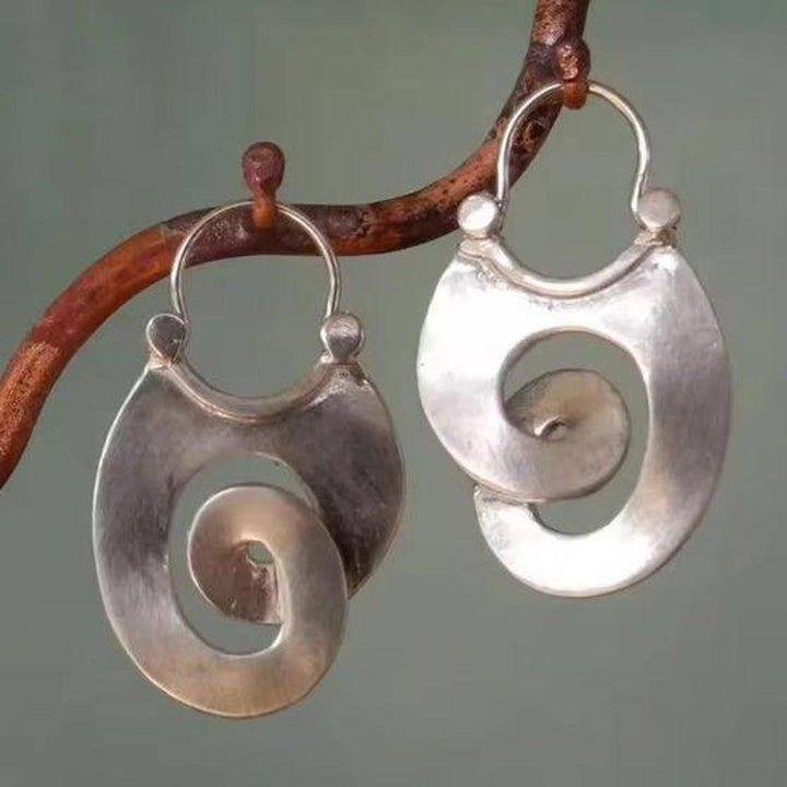 Vintage-Ohrringe in Weissgold mit Spirale