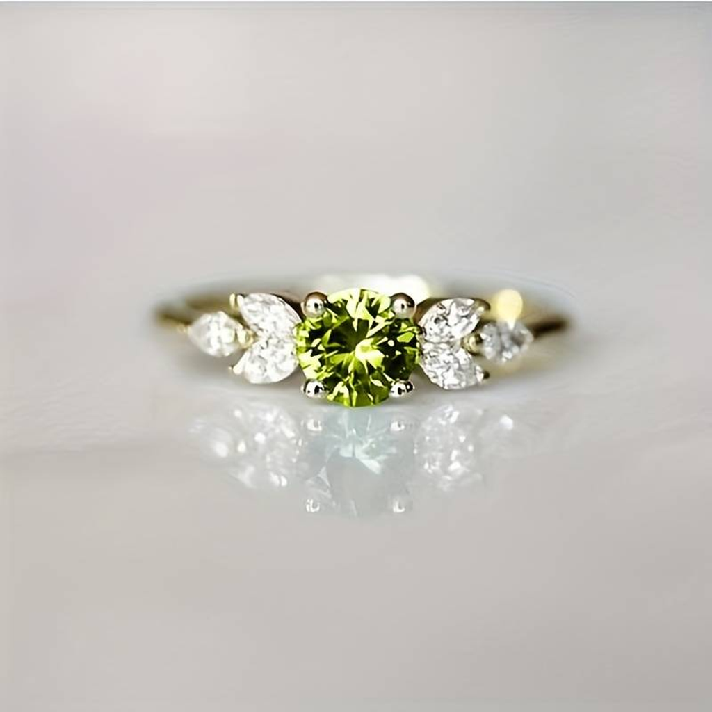 Vintage-Ring mit grünen Brillanten