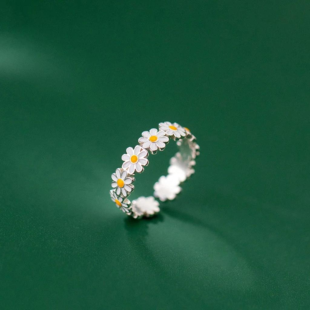 Weissgoldring in Form einer Margerite