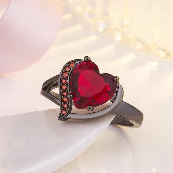 Calindra Rosethorne Ring | Schwarze Oberfläche